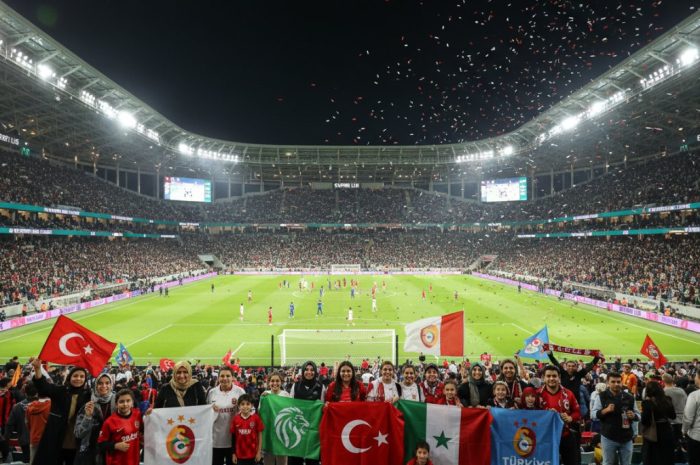 Fenerbahçe’den 8 Mart Hediyesi: Kadın ve Öğrenci Taraftara %50 İndirim